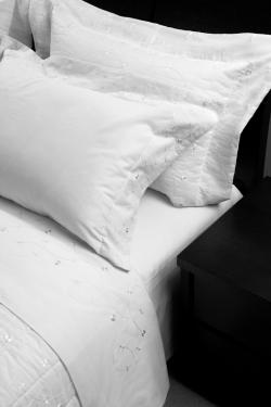 Шалте Alvara White