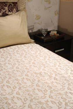 Завивка пике Tertia Camelie