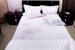 Олекотена завивка за двойно легло Арт 6725